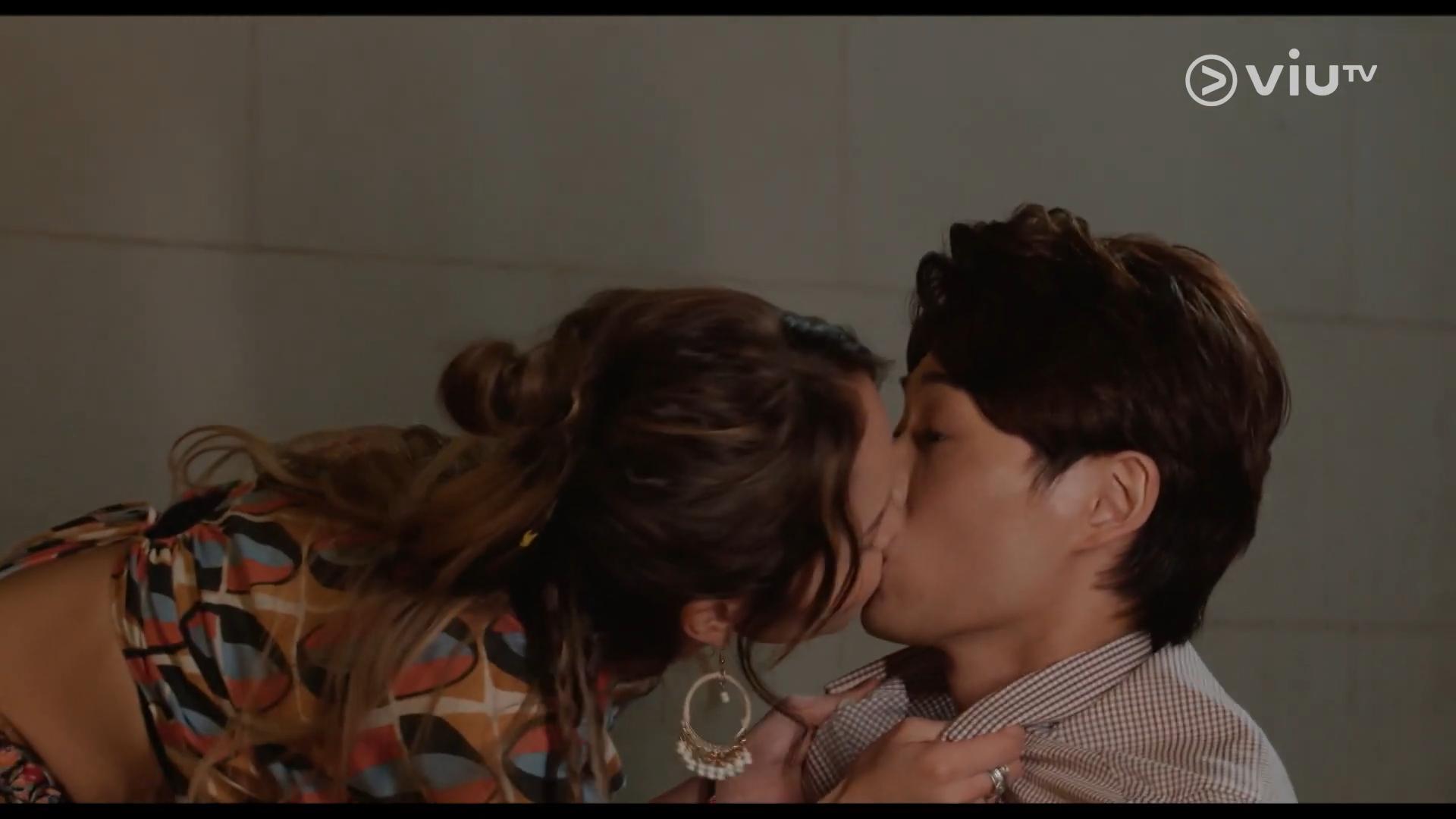 羅允芝主動出擊吻Frankie。