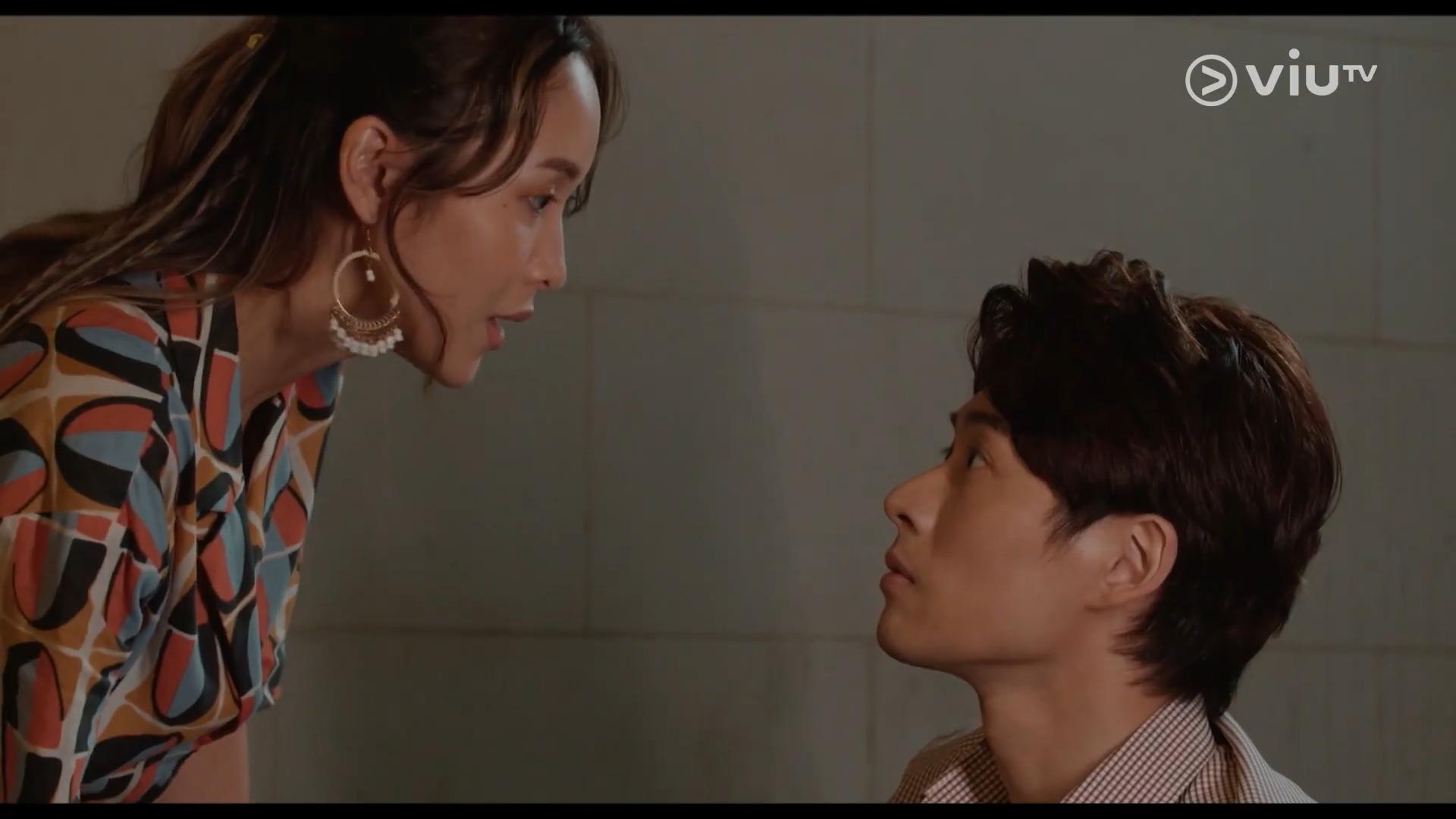 Frankie重遇昔日的補習學生羅允芝。(截圖)