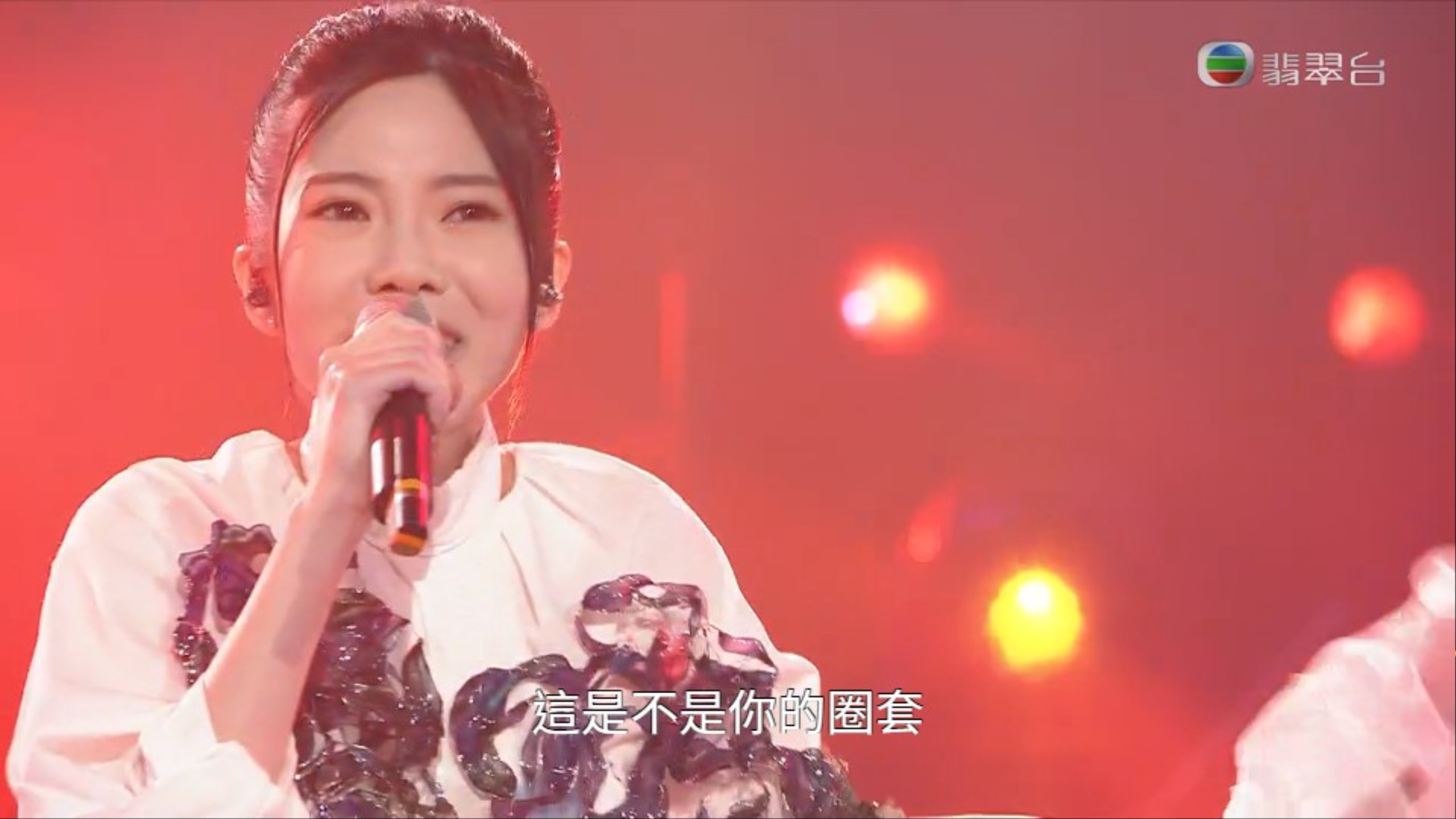 趙小婷以《味道》迎戰。