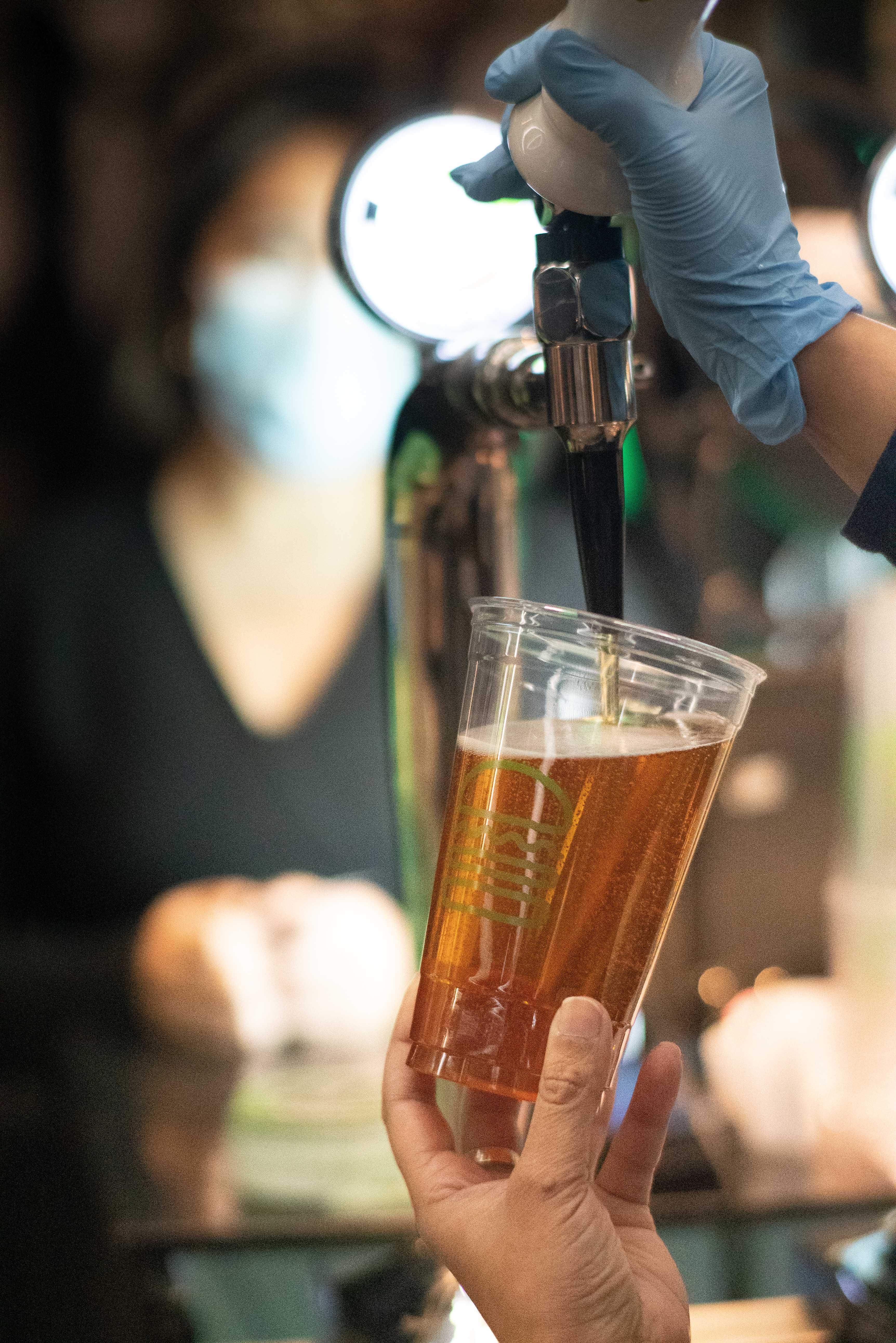 感受完運動的快感後,更可於現場享受由 Brooklyn Brewery 提供的冰涼啤酒!