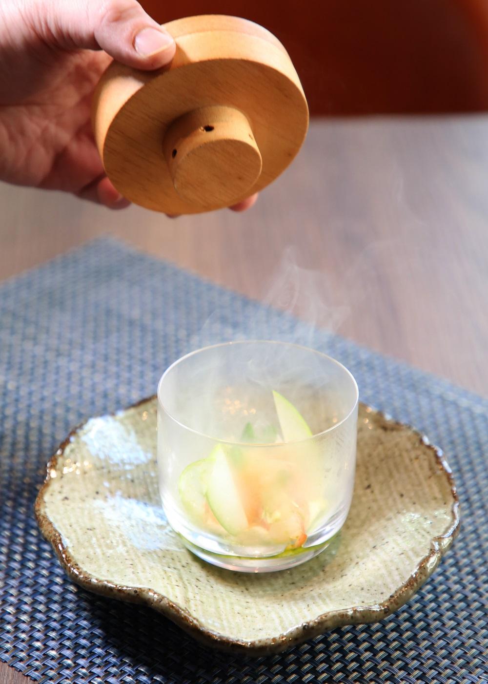 煙燻牡丹蝦配帶子慕斯( $248)