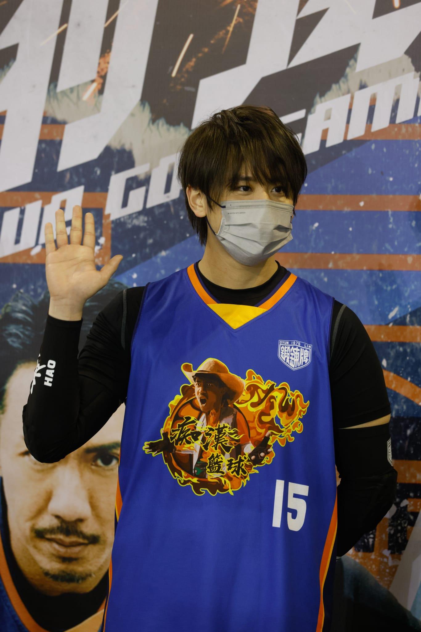 姜濤拍《季前賽》時鬼馬地以普通話跟童愛玲說話,更呃她自己是來自台灣。(蘇文傑攝)