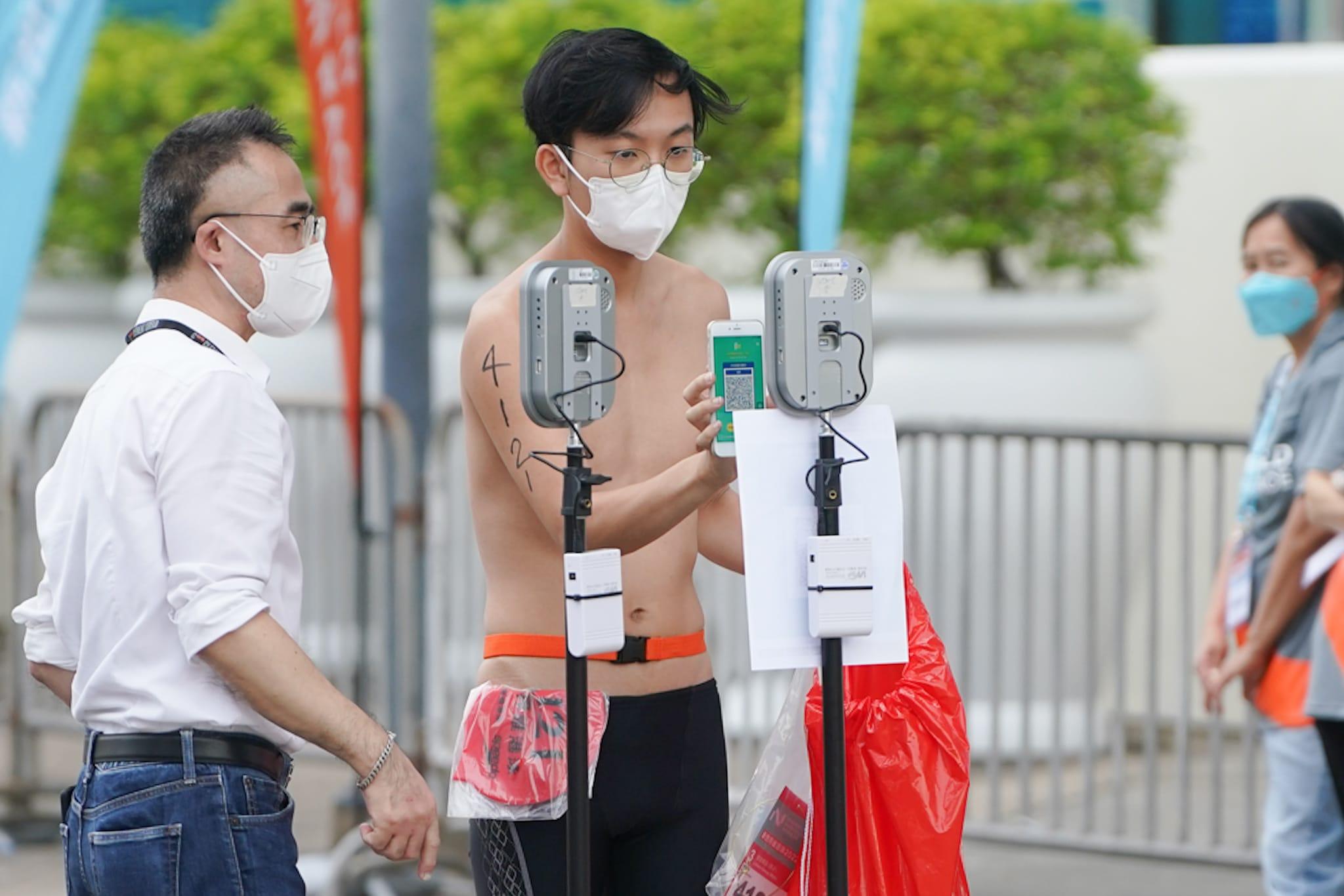 維港泳2022|如期舉行泳手感天氣合適 臨時交通安排料維持至下午約1時