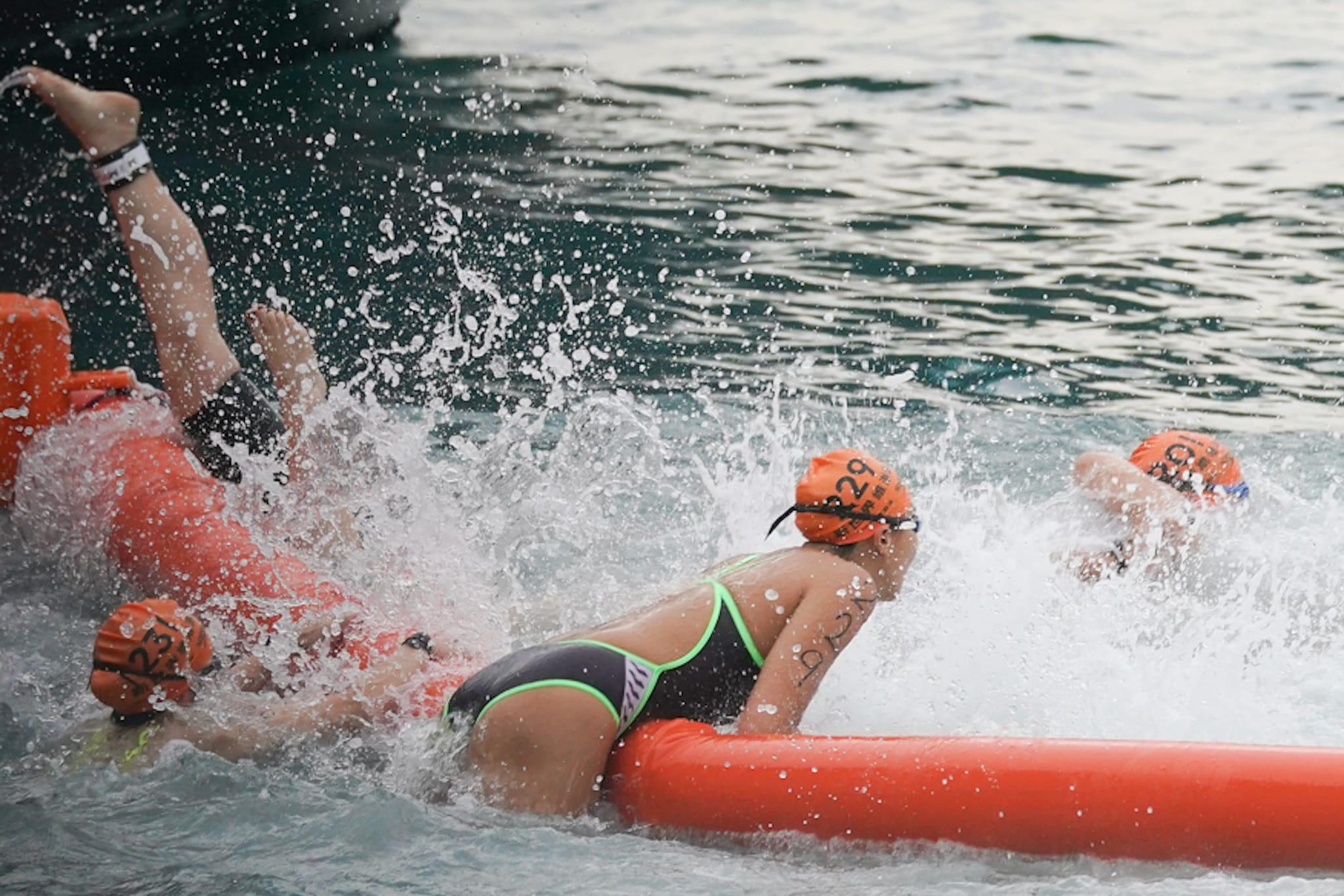 維港泳2022|如期舉行泳手感天氣合適 臨時交通安排料維持至下午約1時