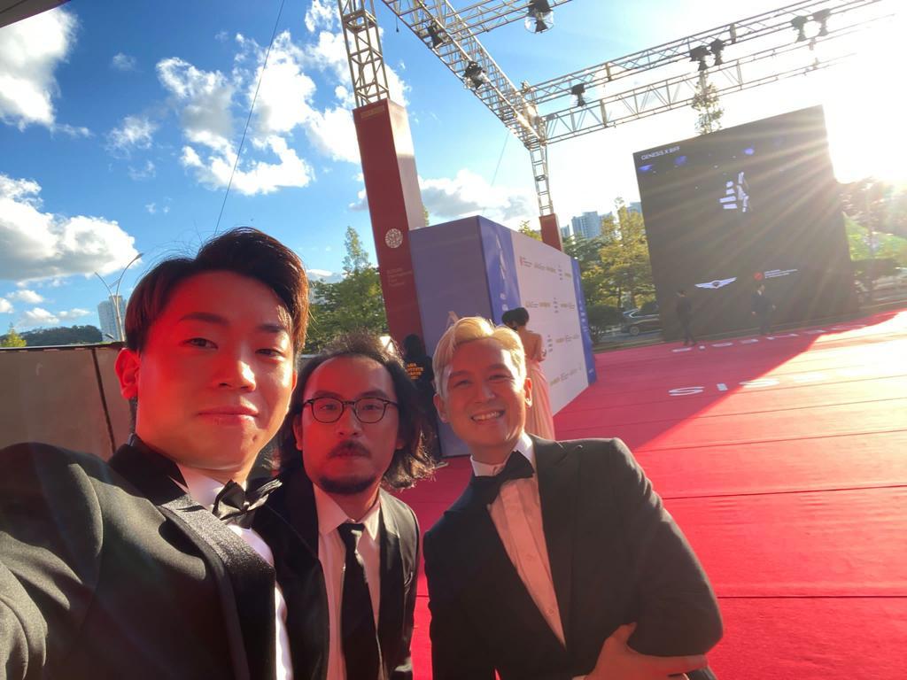 二人聯同《IT狗》的簡君晉導演出席釜山國際電影節之「亞洲內容大獎」盛會