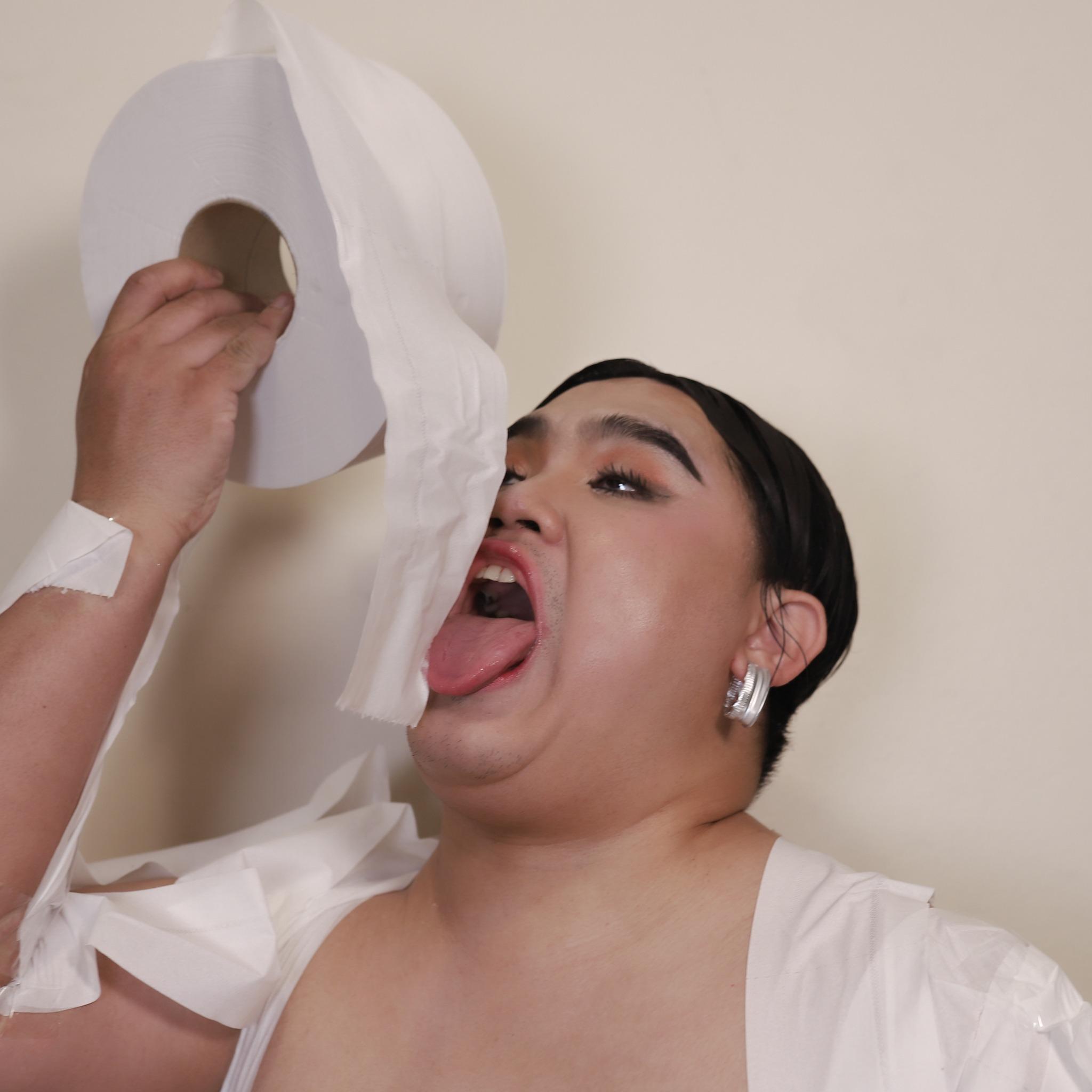 更出動廁紙!Lowcostcosplay