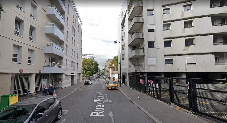 12歲女童Lola被陳屍於此街道一住宅大樓外的行李箱內。(互聯網)