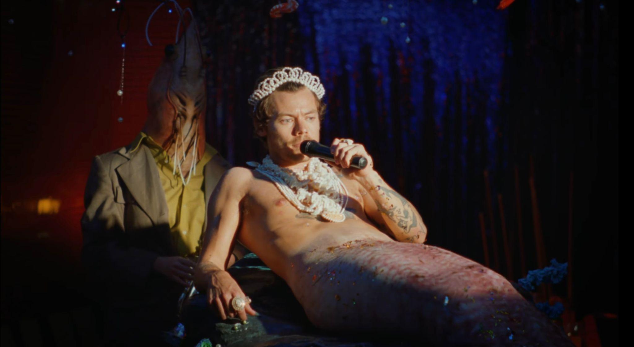 Harry Styles最終慘成魷魚刺身,難逃上碟命運。