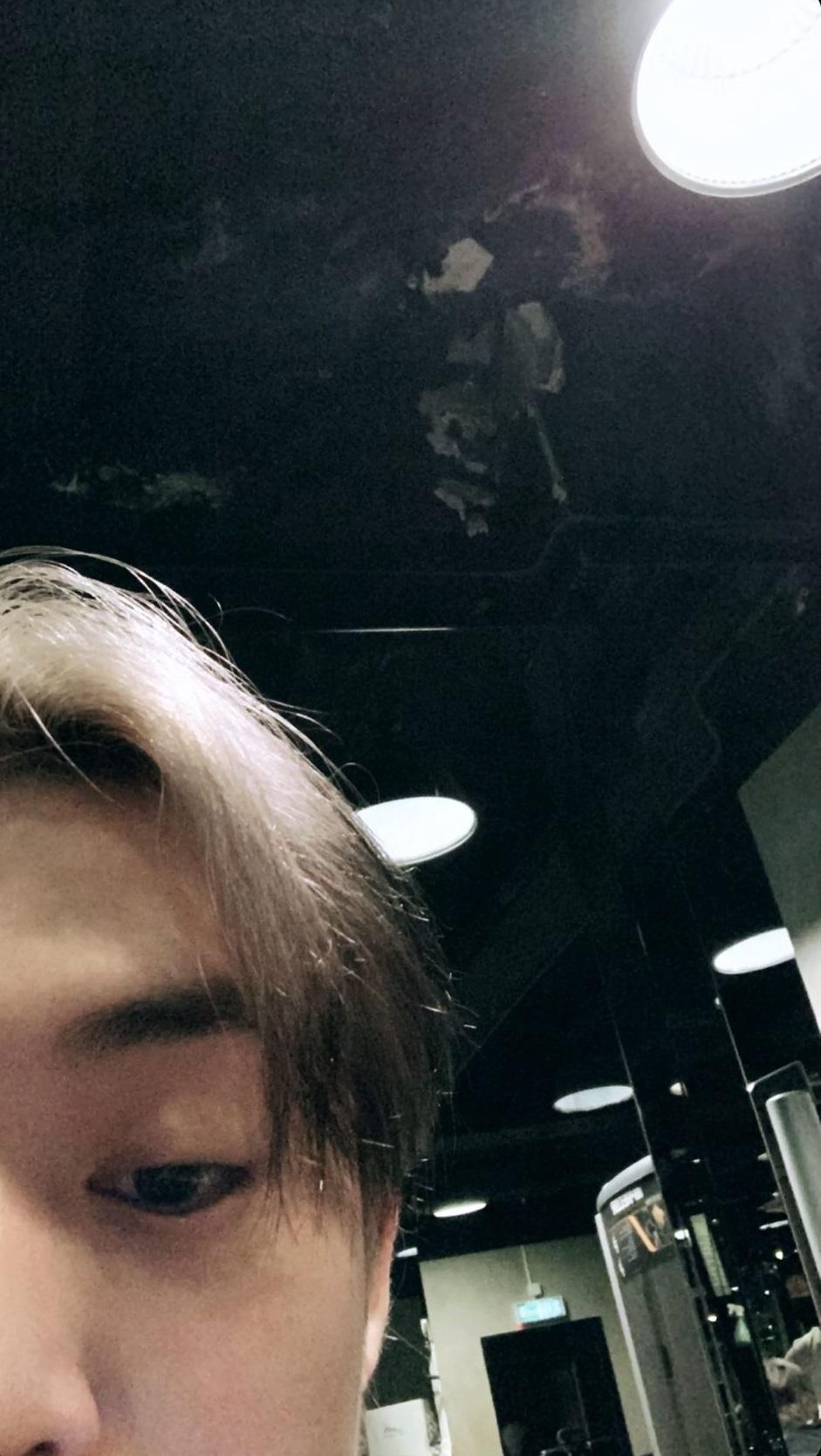 柳應廷在IG限時動態分享在健身中心做Gym自拍。