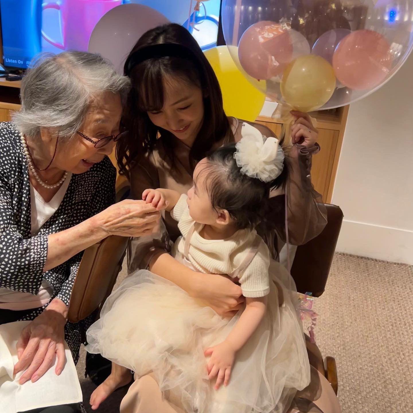 板野友美婚後一直過住美滿的幸福生活。