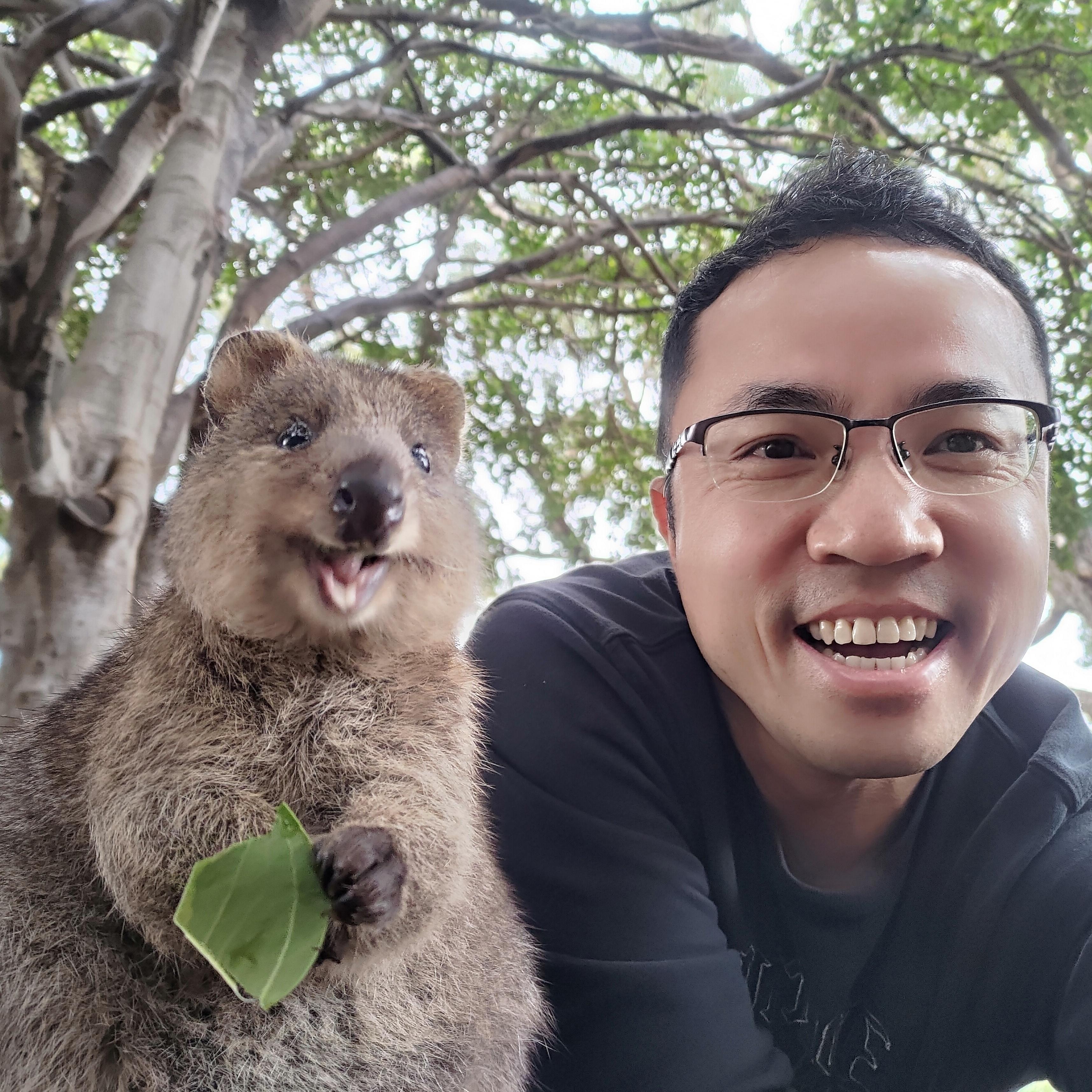 必須用低炒角度才能拍到牠的招牌笑容