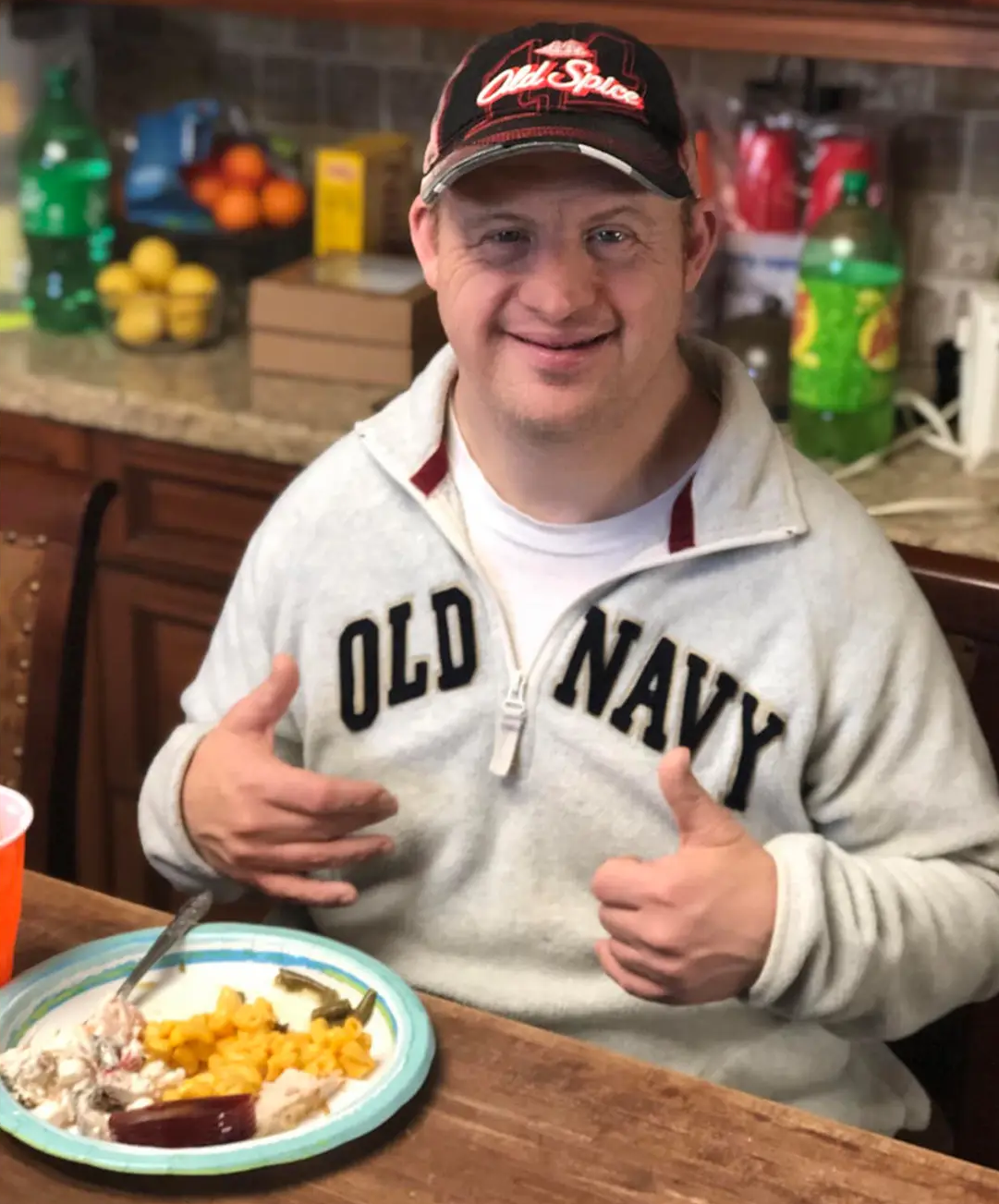 Dennis Peek喜歡在Wendy's的工作,一做便20年。(互聯網)