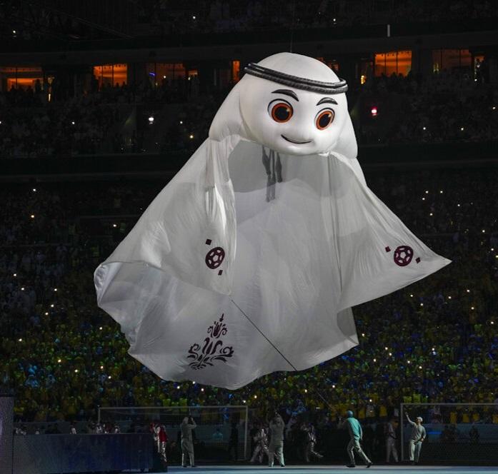 世界盃吉祥物La'eeb亦在開幕禮上升空。