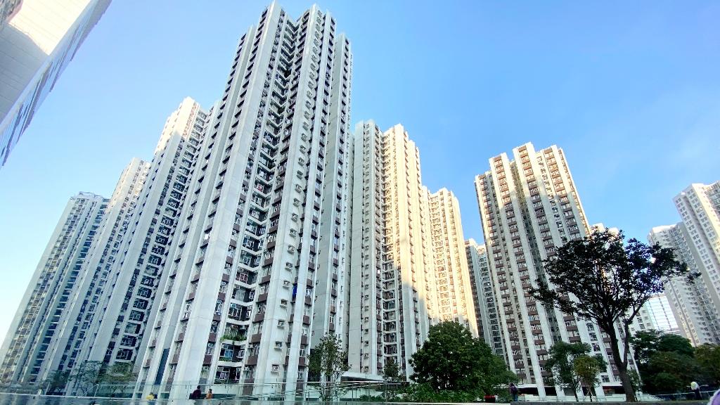 現連租約放盤的頂層連天台特色單位,位於太古城金殿台元宮閣。