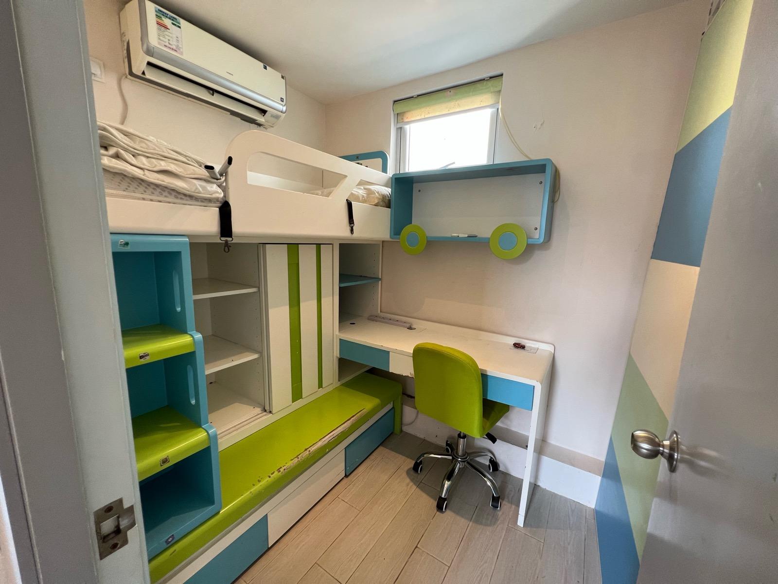 另外兩間睡房面積也不細少,相當實用。