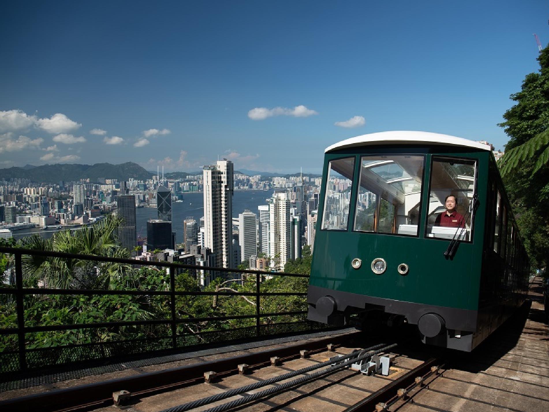 山頂纜車。(旅發局提供)