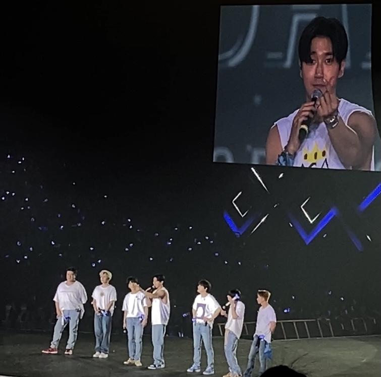 崔始源表示香港粉絲在他心目中有特殊地位,派心高呼「我愛你」。