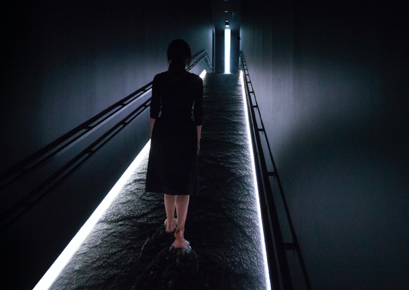 斜坡上的光之瀑布