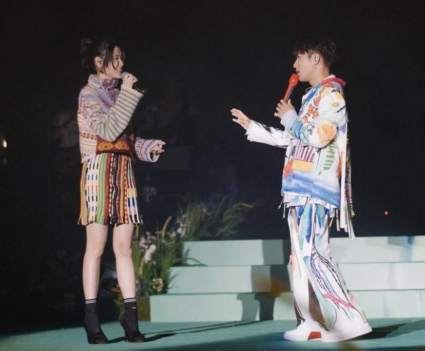 作為洪嘉豪的友,陳蕾在開騷前給他千字文以作鼓勵。