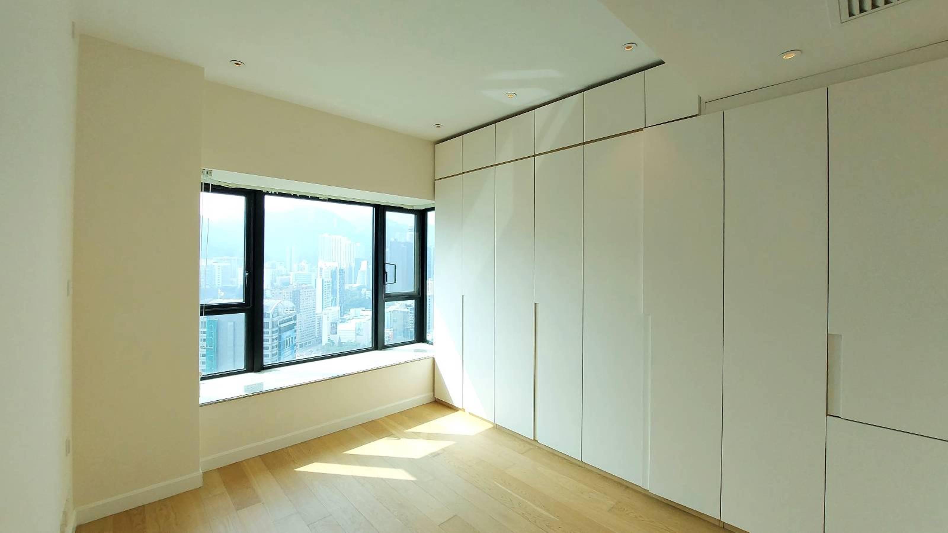 主人套房景觀望開揚馬場景及市景。