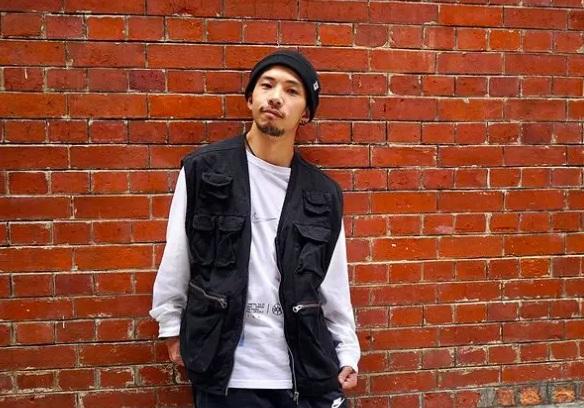 Zisac在演唱會開始前已受傷,無法參與表演。