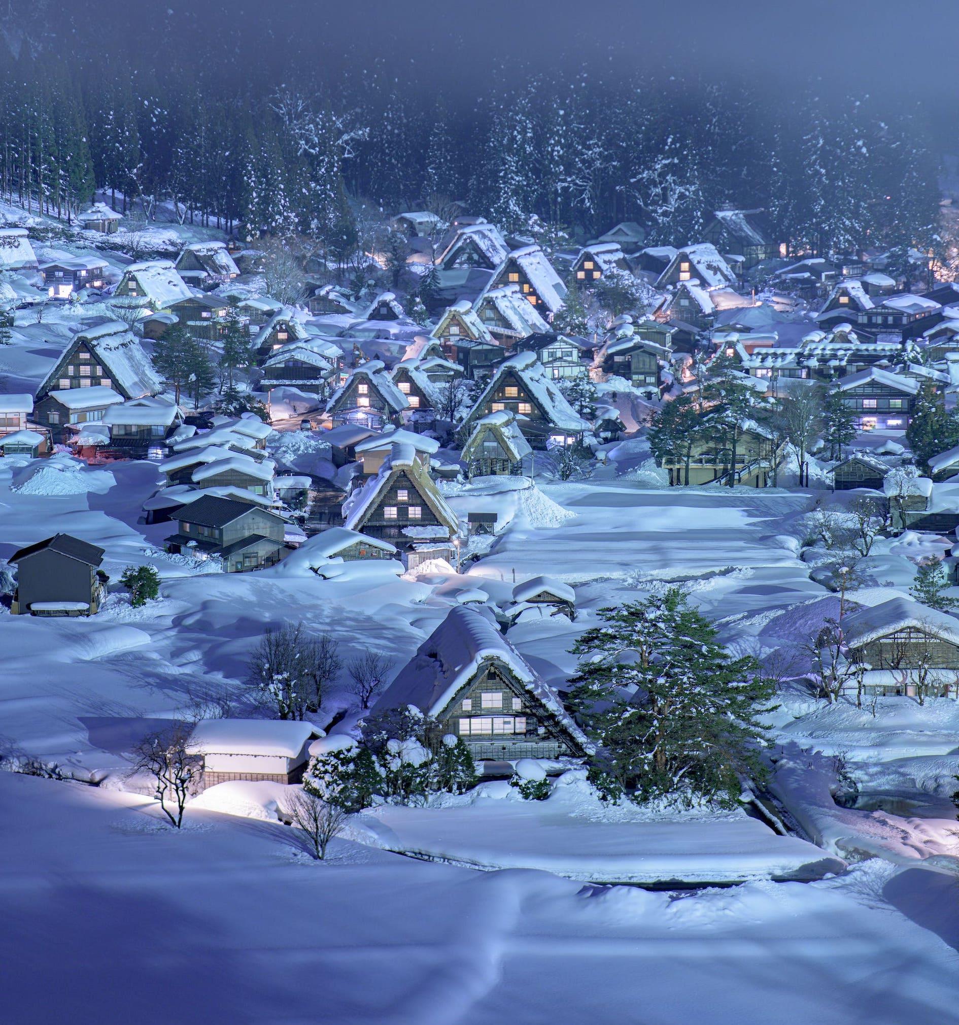 被列入世界文化遺產的白川鄉合掌村落