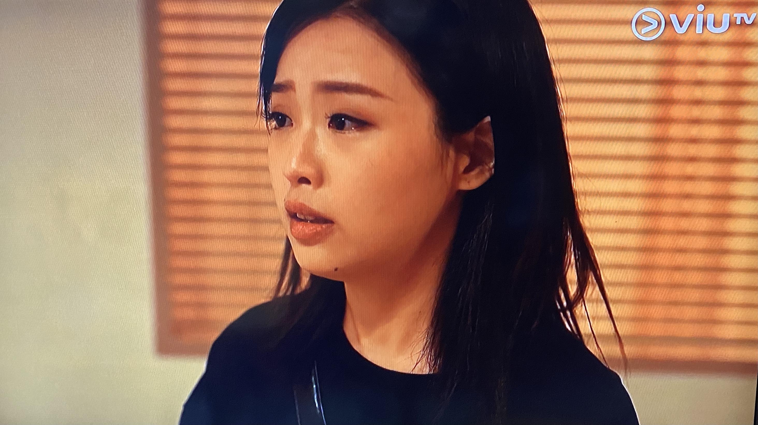 譚凱倫演袁天就太太Ivy,陪伴丈夫經歷人生低潮,其演出亦獲網民讚恰到好處。