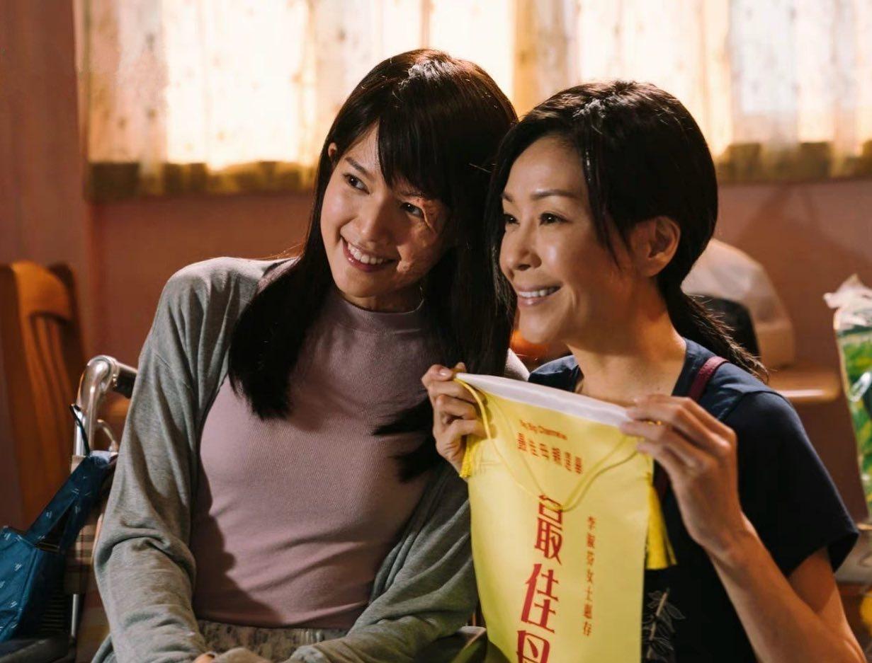 Chloe在兩年前拍的《金宵大廈2》演毀容的女生,觀眾對劇集的評價兩極。