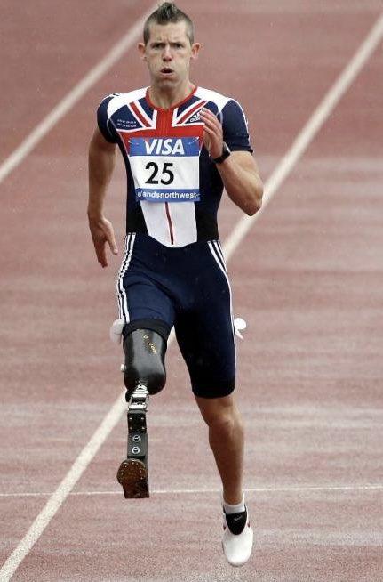 John McFall因為發生事故,19歲時右腿進行截肢,但他後來在2008年北京帕運贏得100米短跑銅牌。(網上圖片)