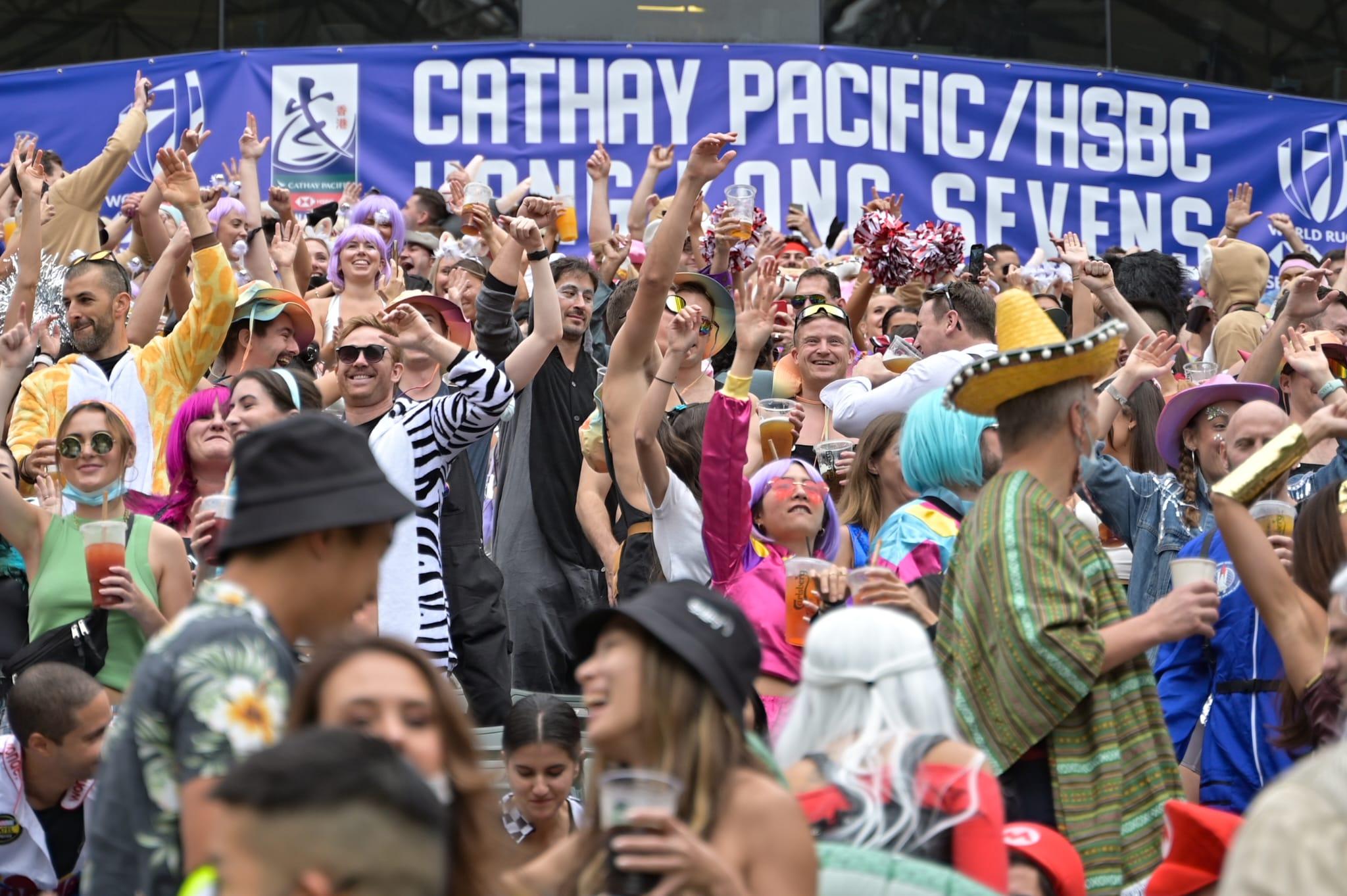 闊別超過3年的香港國際七人欖球賽,今早(5日)在香港大球場上演第二日賽事。(李睿哲攝)