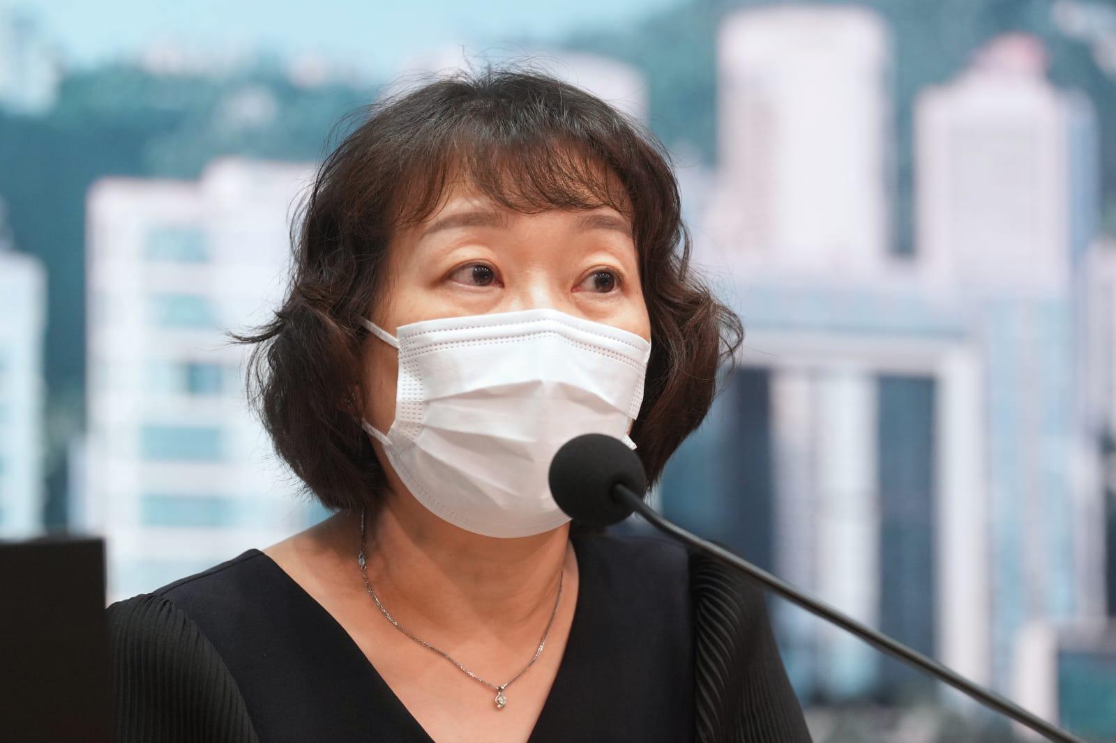 張竹君指,本港過去一周確診個案,較前一周上升。(陳奕釗攝)