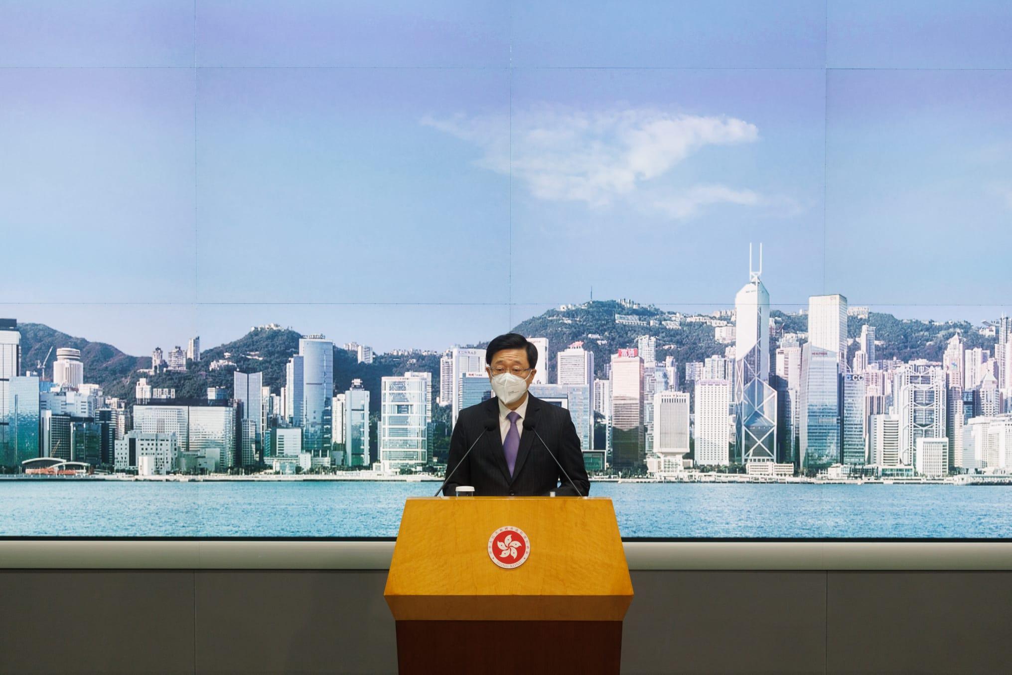 行政長官李家超出席行會見傳媒。(蘇文傑攝)