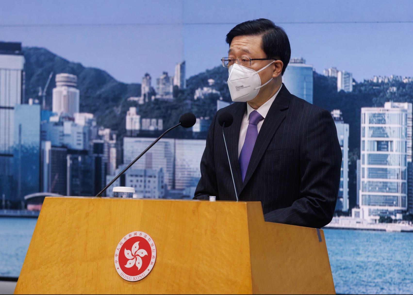 行政長官李家超出席行會見傳媒。(蘇文傑攝)