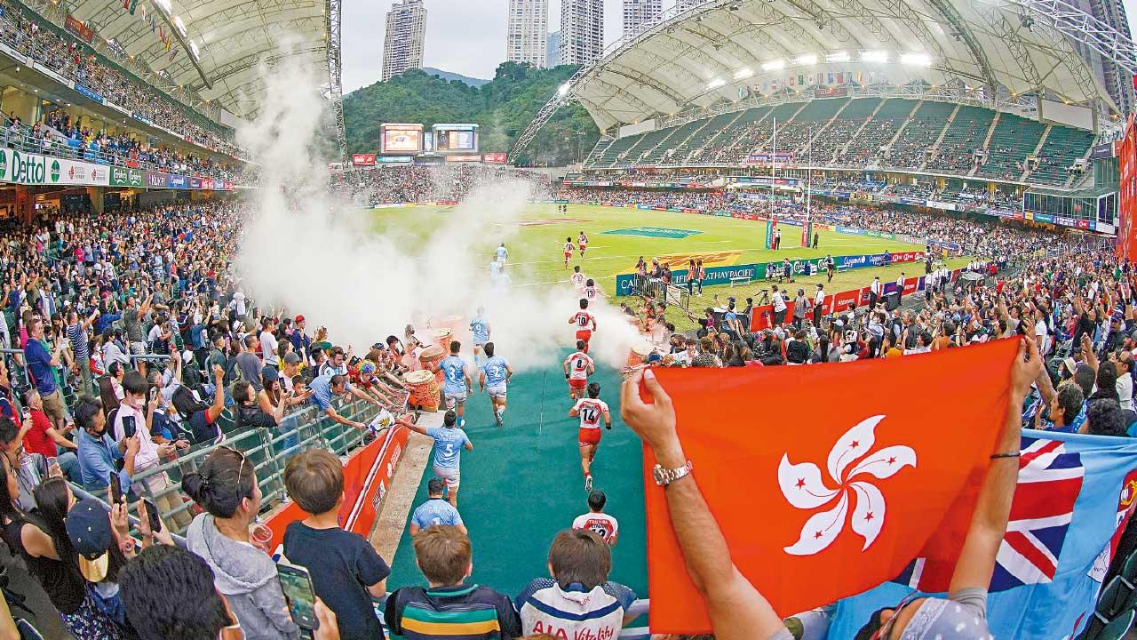 放寬防疫試金石?七欖3天觀眾脫罩飲食狂歡 專家料難撤「口罩令」