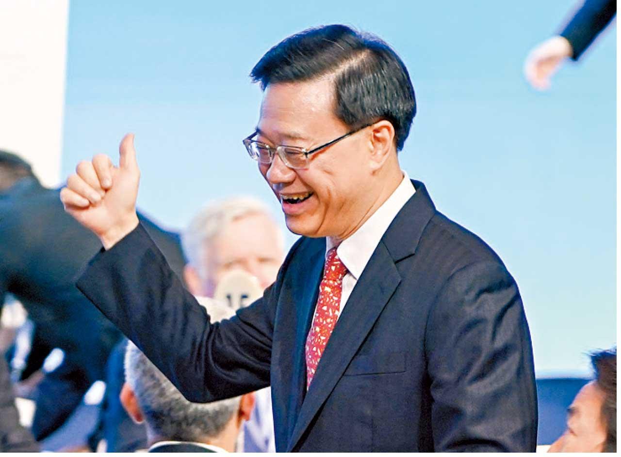 首日1.1萬人預約二價疫苗 李家超康復 范鴻齡確診