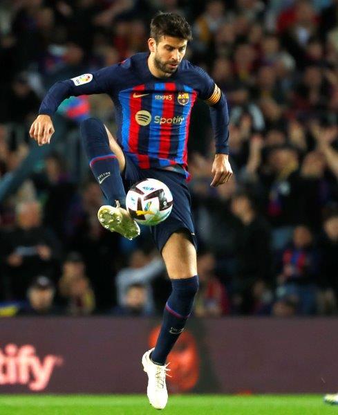 碧基今場戴上隊長臂章上陣