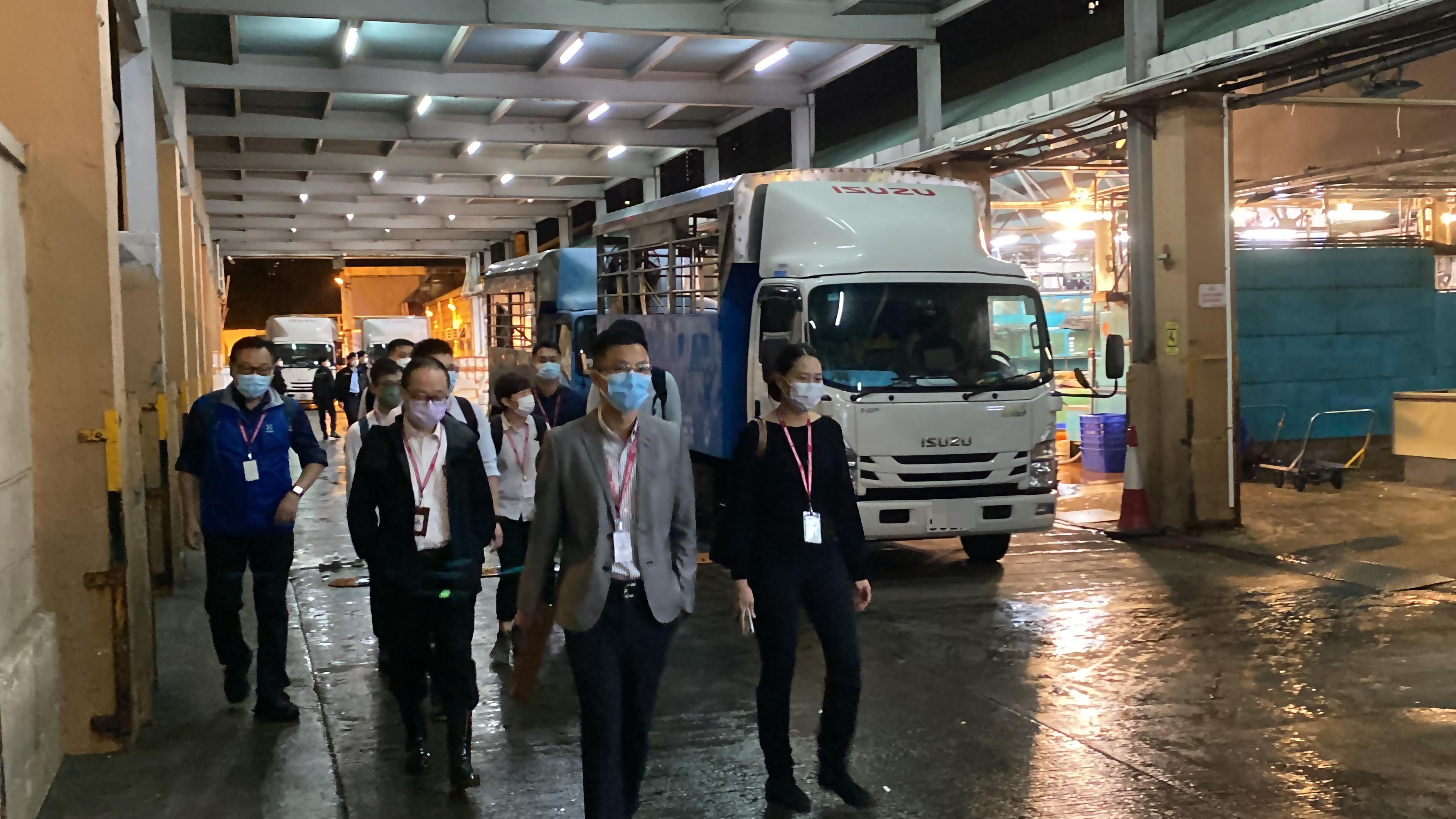 香港仔魚類批發市場有批發商疑合謀定價,競委會與多個部門採聯合行動。