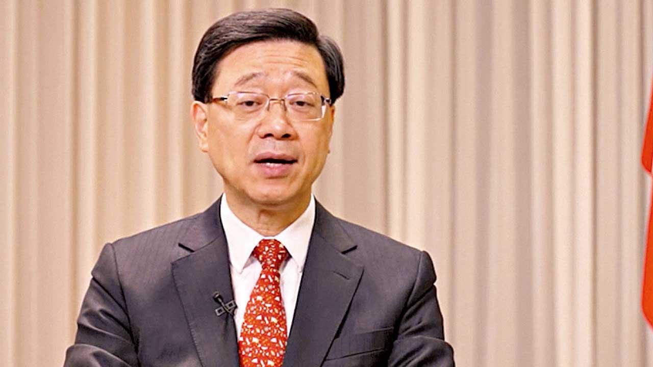 外交部駐港特派員指由亂入治證法治可靠 李家超:法律周出席者對港投信心票