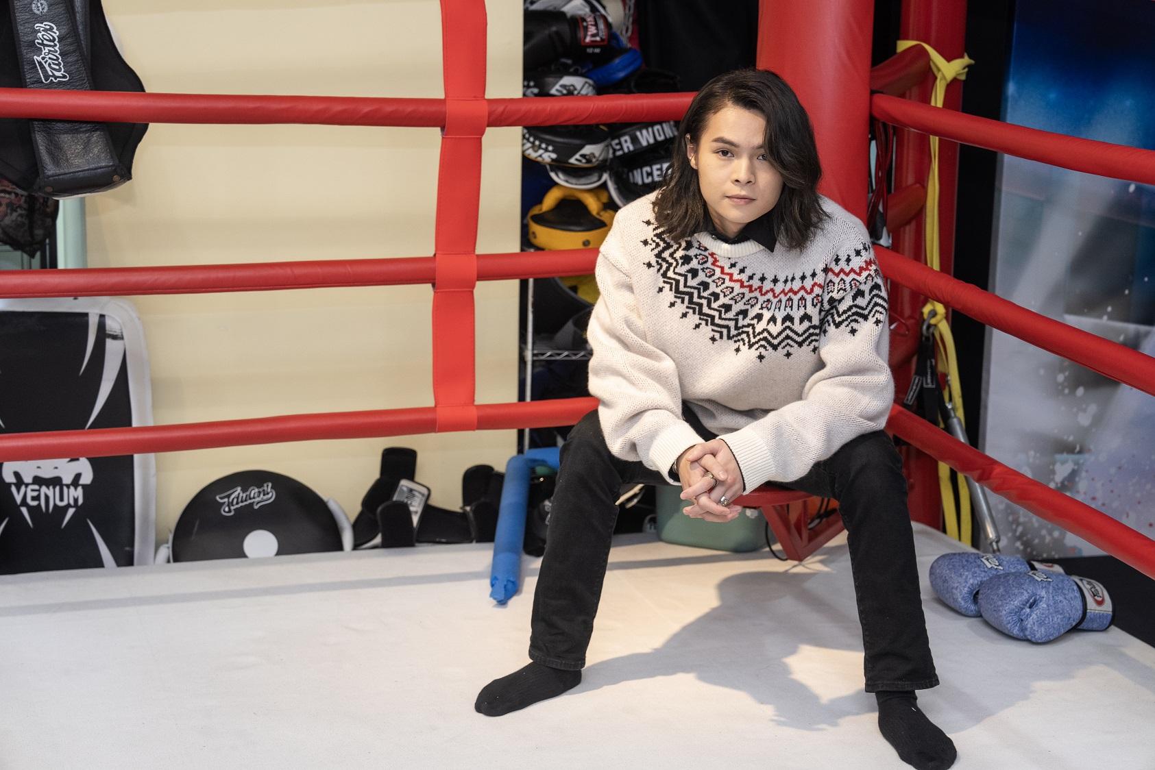 Tiger參考《家有囍事》中張國榮形象,演中性角色。(陳奕釗攝)