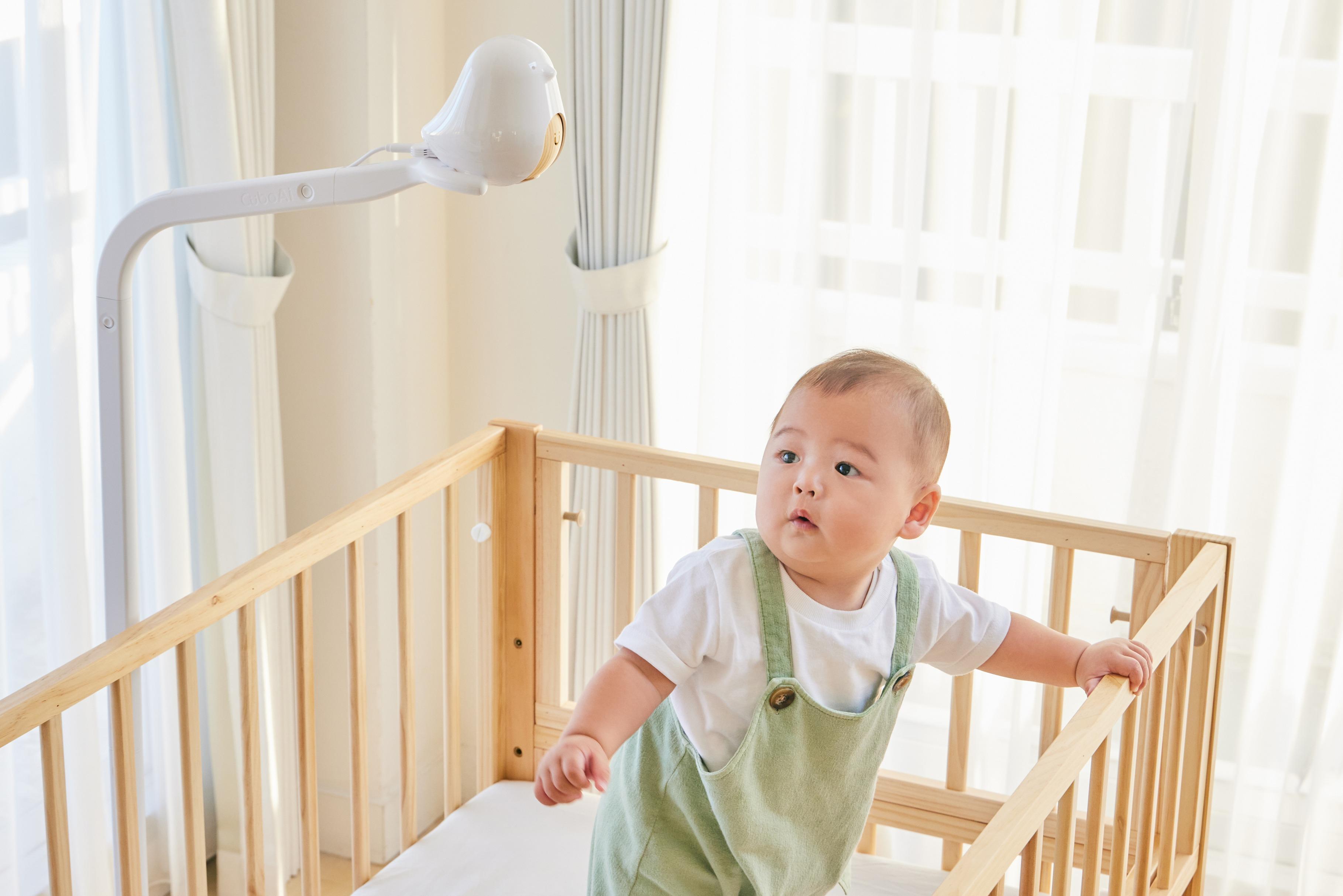 CuboAi Plus 智慧寶寶攝影機 +成長型支架組,包括:CuboAi Plus 智慧寶寶攝影機、立地支架、夾床支架及移動支架 $1,680