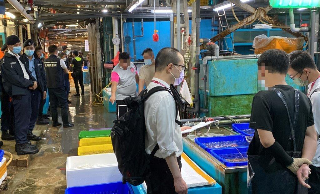 香港仔魚類批發市場有批發商疑合謀定價,競委會與多個部門採聯合行動。