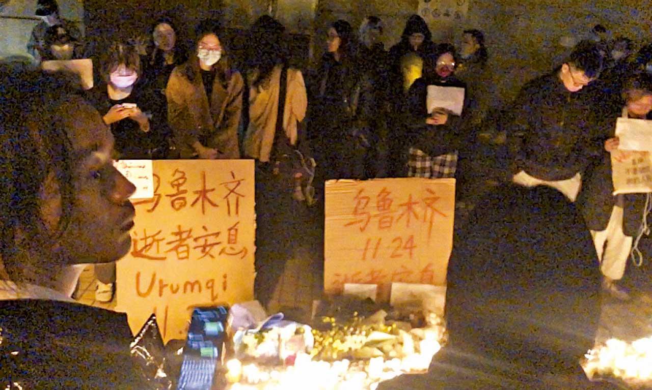 烏魯木齊封控惹議 首都上海掀抗議