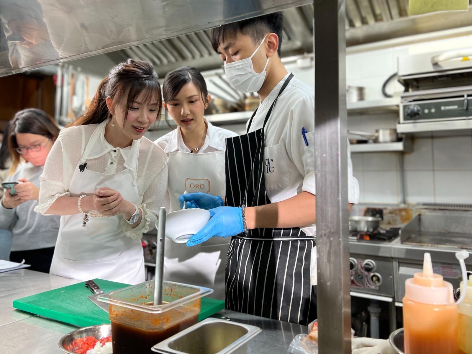 關楓馨 & 戚黛黛