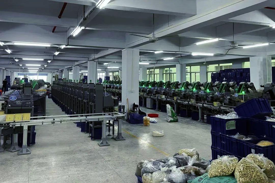 山寨Lego廠房。(警民直通車上海微信)