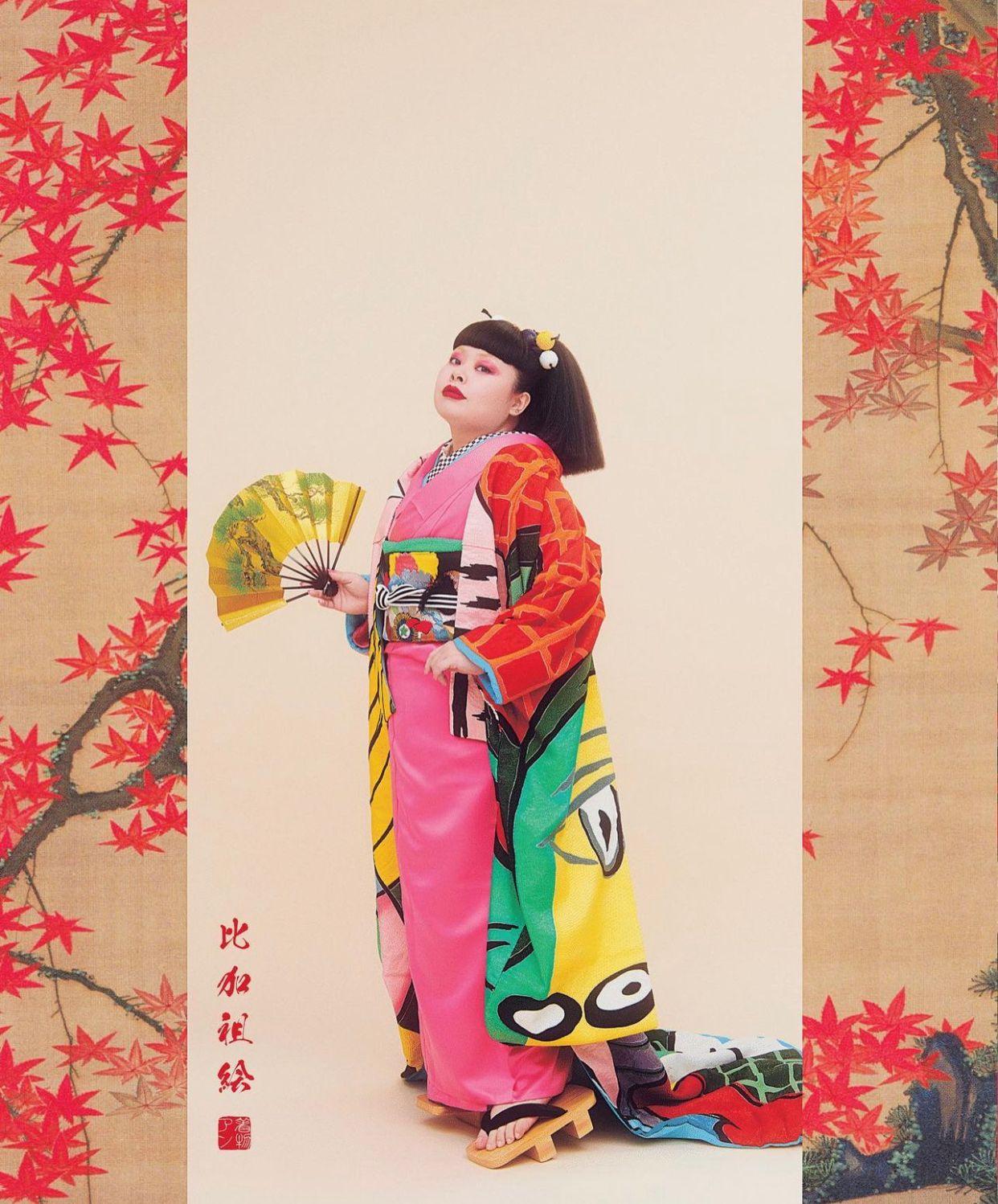 渡邊直美再玩「古典美」,穿上多款和服登場