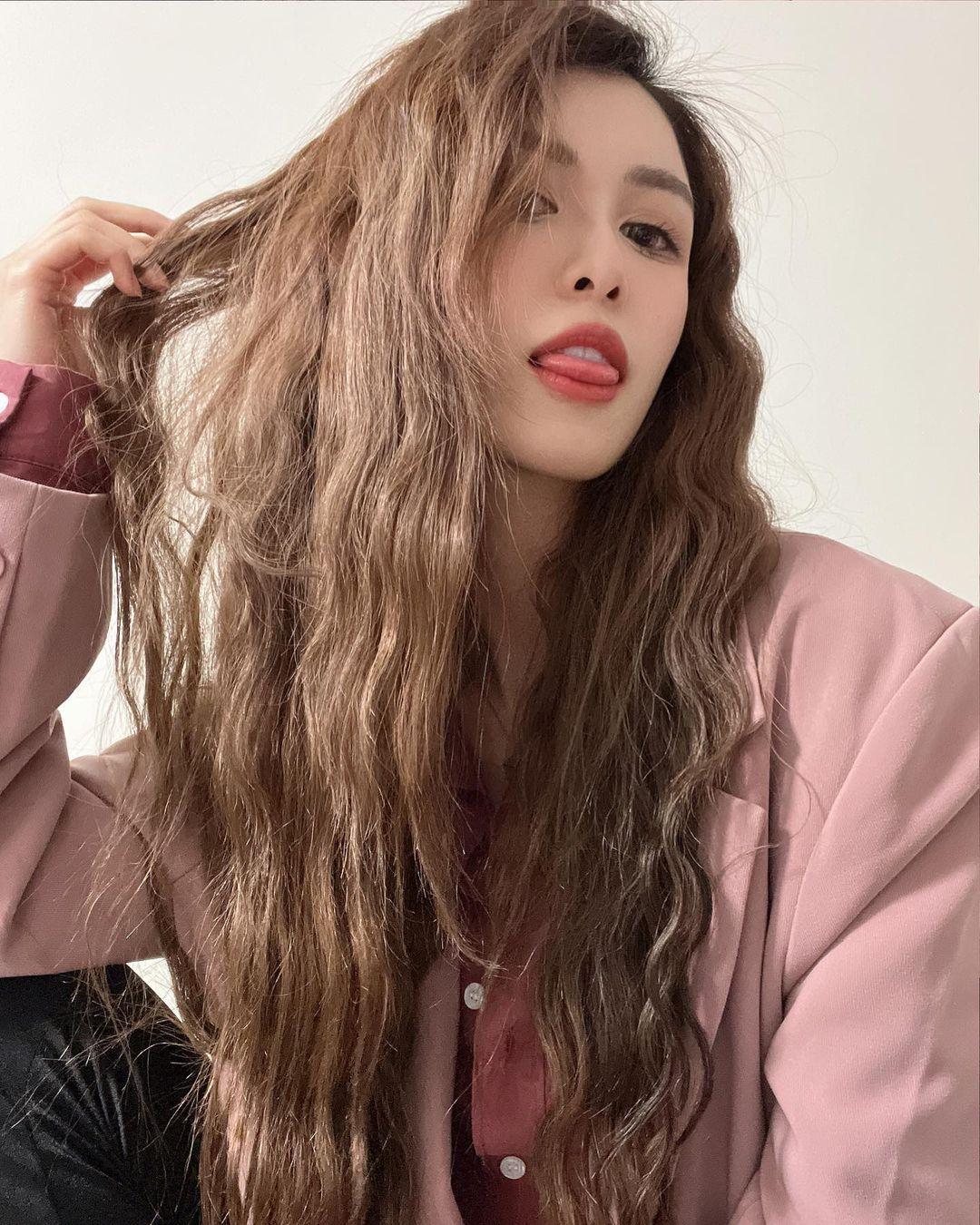 網絡瘋傳六公館KOL老闆娘疑被捉姦在床片 女方IG連環回應(多圖)