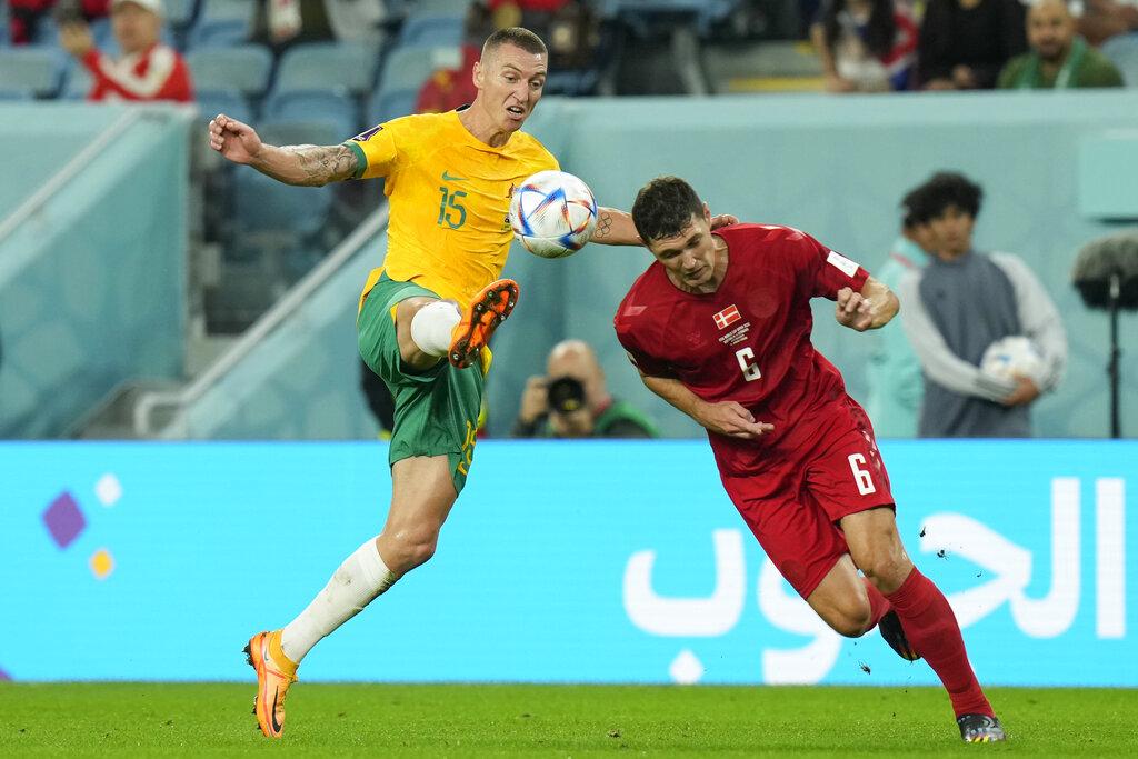 丹麥多番衝擊澳洲右後衛位置。(美聯社)