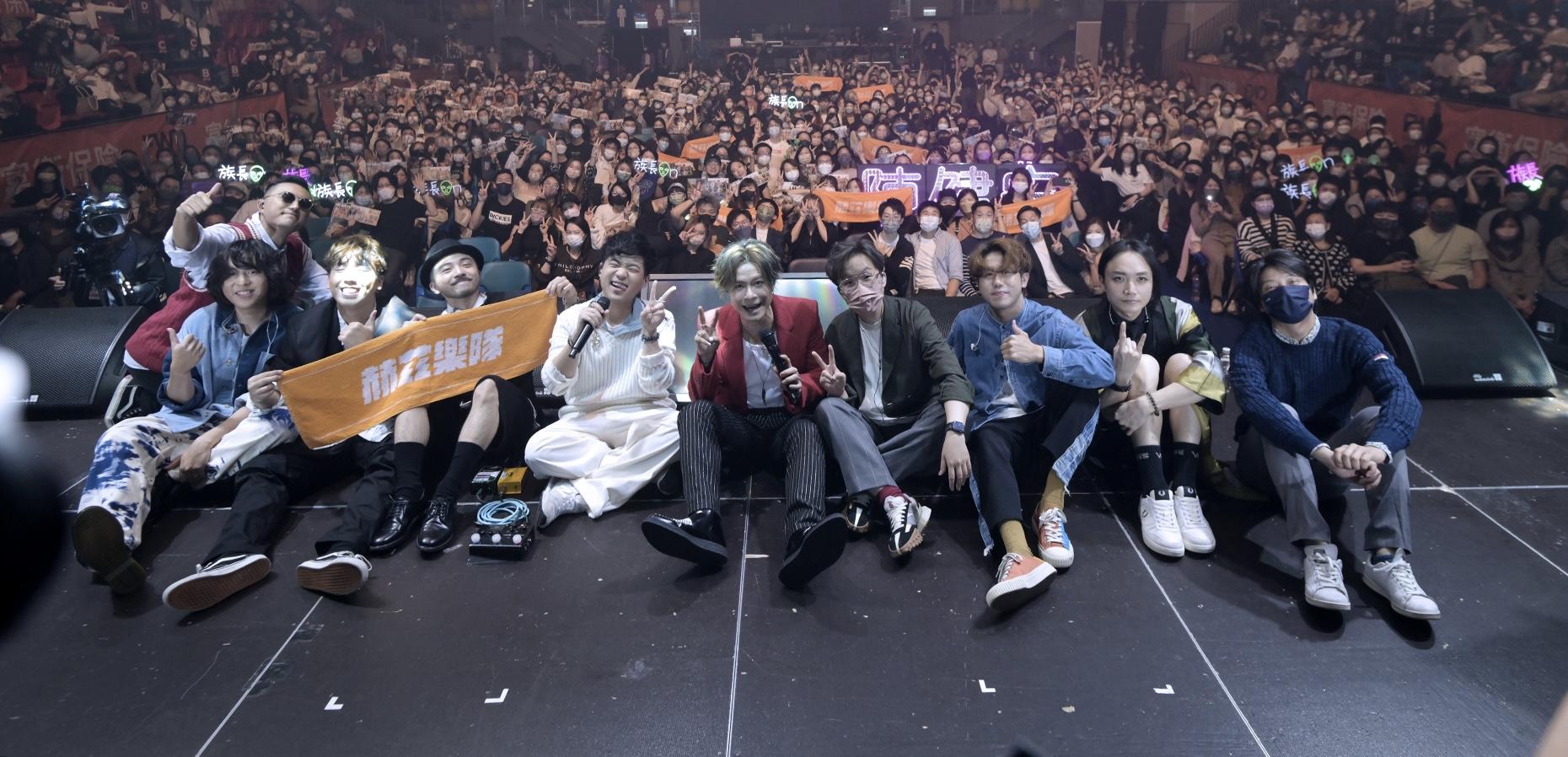 陳健安與The Hertz昨晚假旺角麥花臣場館開騷。