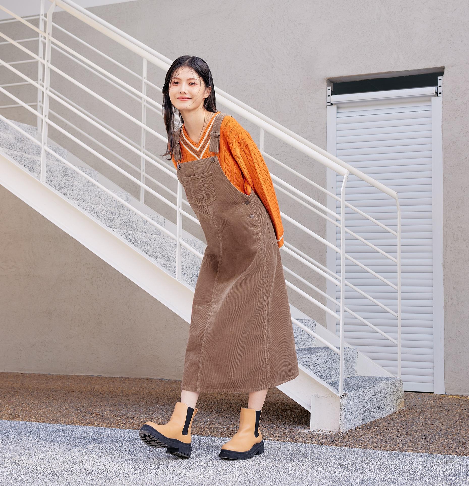 Corduroy Jumper Skirt $199 (原價$249)