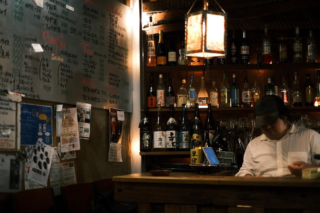 店舖主要供應咖啡、自家製甜品和輕食,款式簡樸而味道實在。